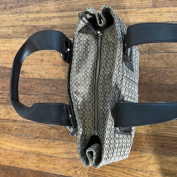 Coach Signature Large Satchel - Picture 7 of 13